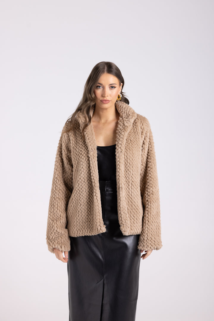 TWO T'S SHORT TEDDY COAT COSY