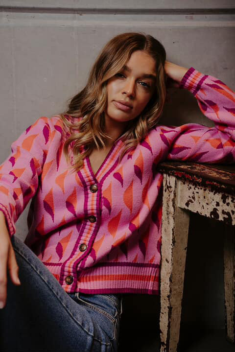 BELLA KNITWEAR V NECK CARDI
