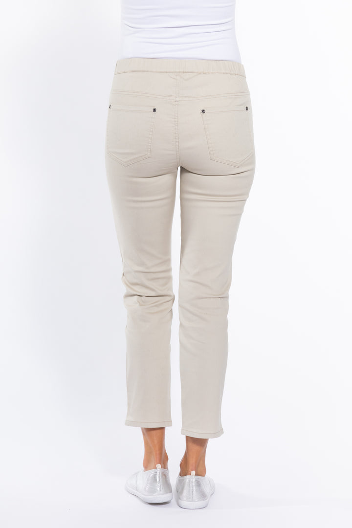 CAFE LATTE PULL UP CAPRI PANT