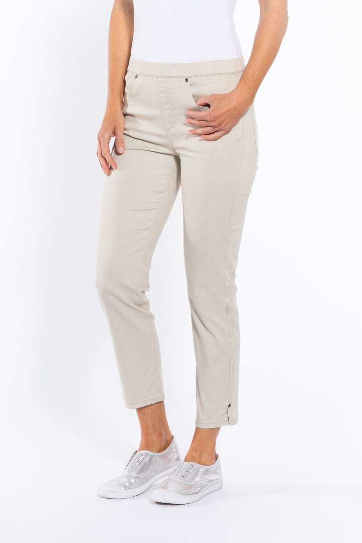 CAFE LATTE PULL UP CAPRI PANT