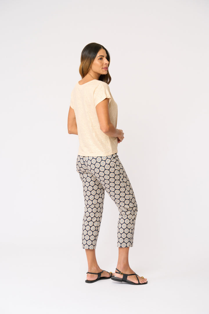FOIL FUSS FREE CAPRI PRINTED PANT