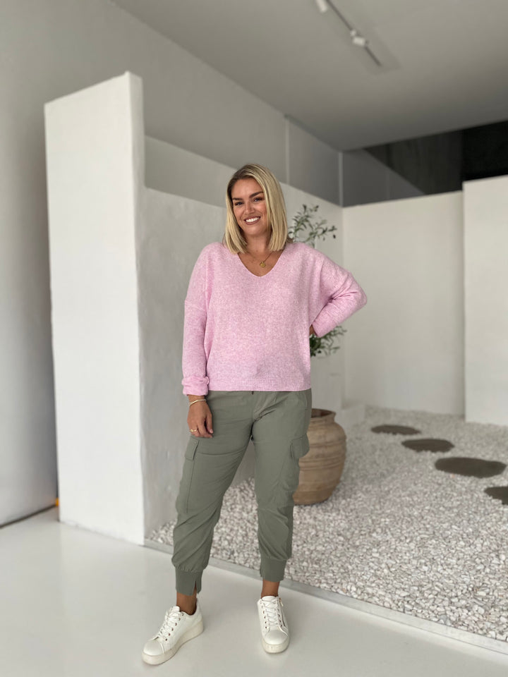 THE COSY V NECK JUMPER