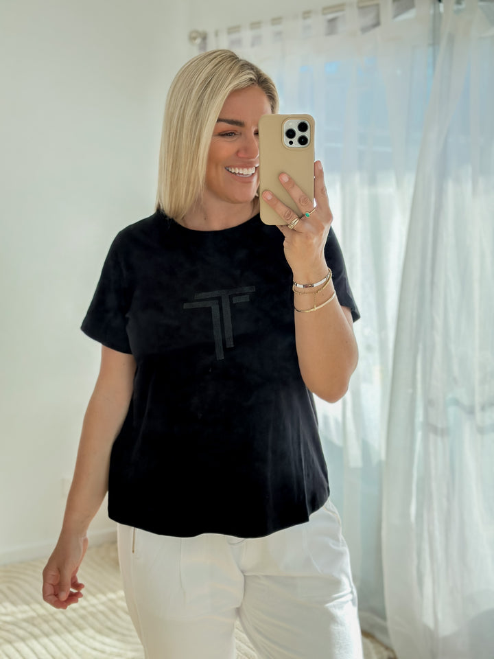 TWO T'S SEQUIN ROUND NECK TEE