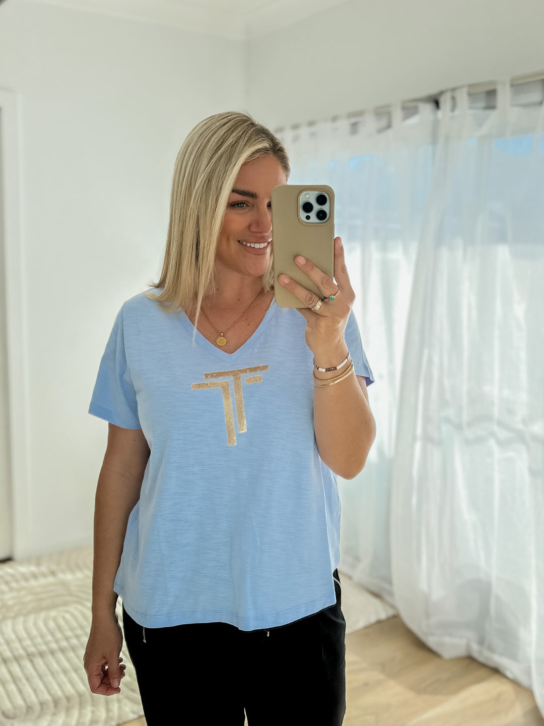 TWO T'S SEQUIN VEE TEE