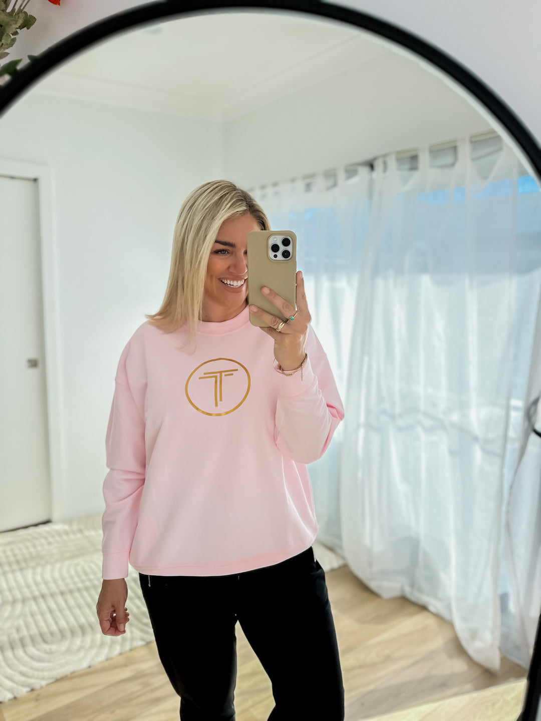 TWO T'S LOGO SWEATER TRADITIONAL