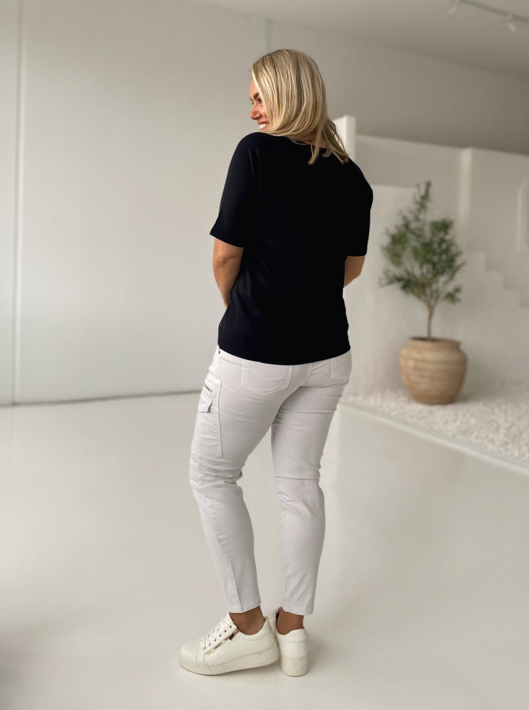 MONARI ROUND NECK TSHIRT