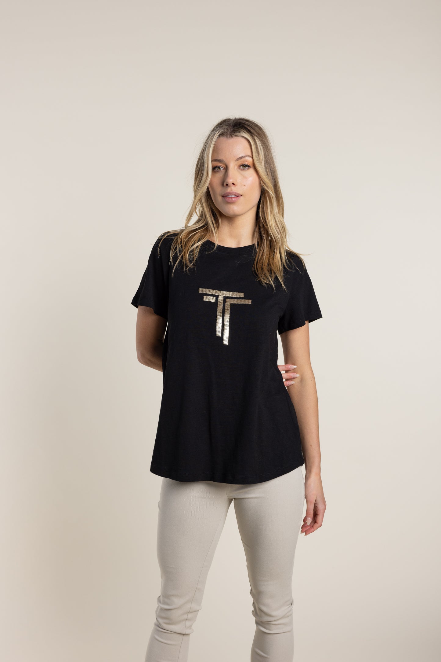 TWO T'S LOGO SEQUIN TEE