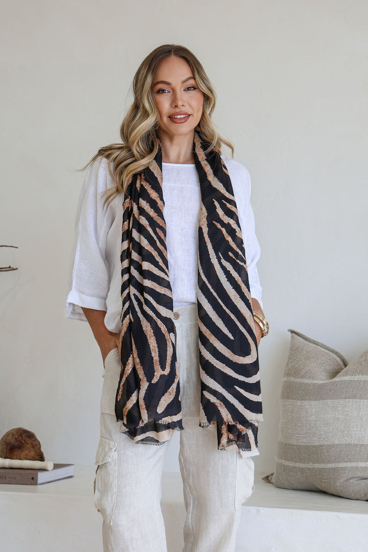 DEMI SCARF