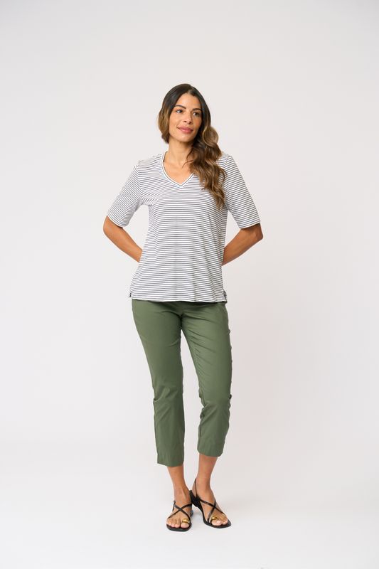FOIL FUSS FREE CAPRI PANT