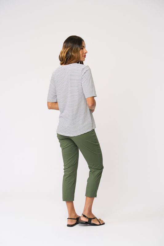FOIL FUSS FREE CAPRI PANT