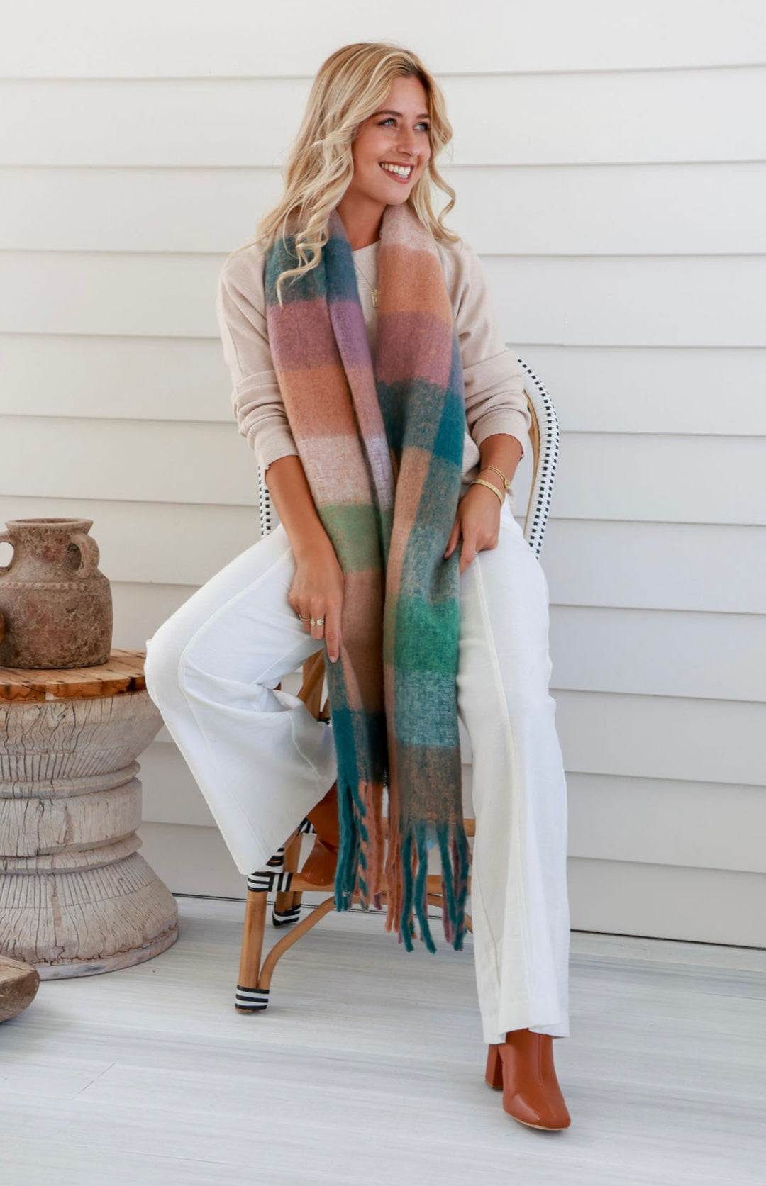 THE COSY TASSEL SCARF