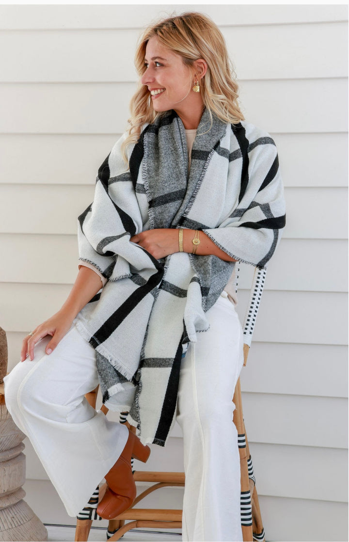 THE REVERSIBLE SCARF WRAP